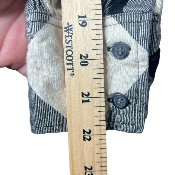 Sanctuary Black & Cream Plaid Long Sleeve Button Down Shirt Women’s Size Medium - Picture 10 of 16